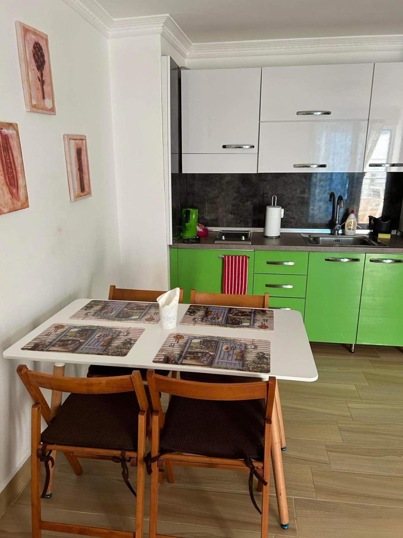 Kk Fafa Apartments Golem  Ngoại thất bức ảnh